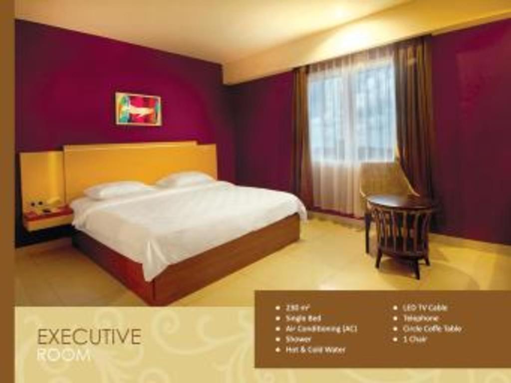 Borneo Hotel Pontianak Zewnętrze zdjęcie