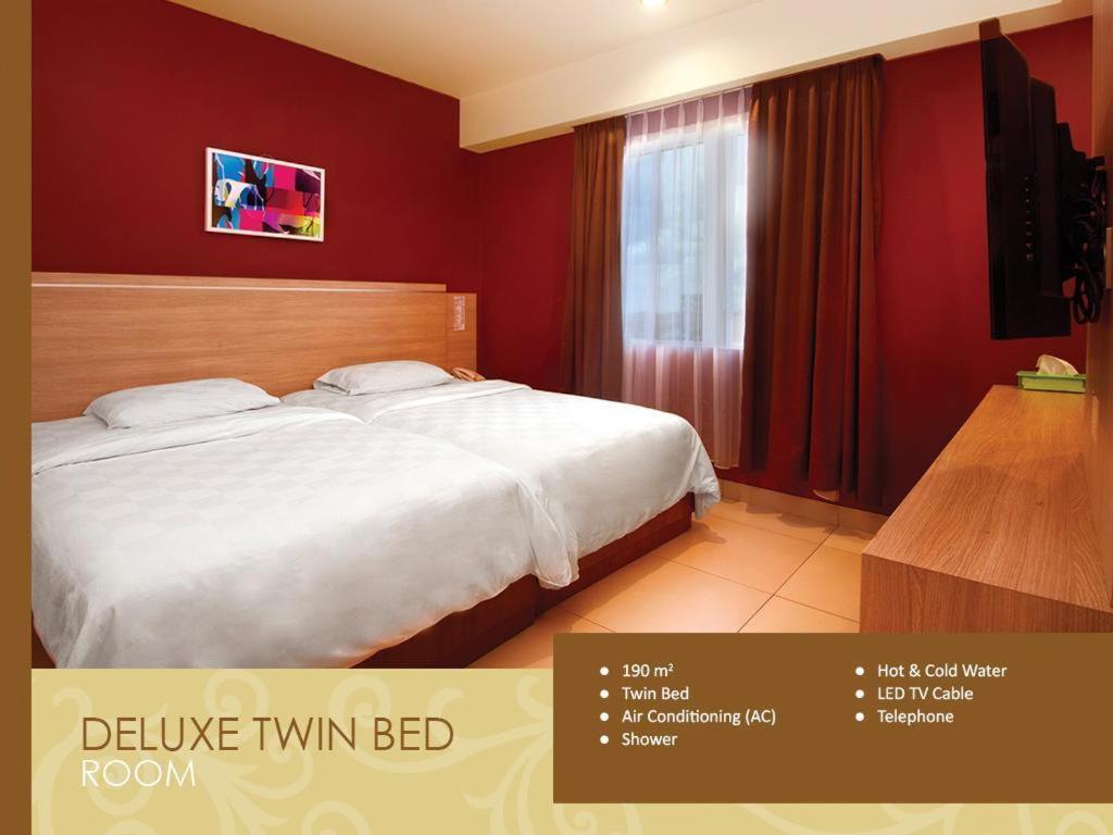Borneo Hotel Pontianak Zewnętrze zdjęcie