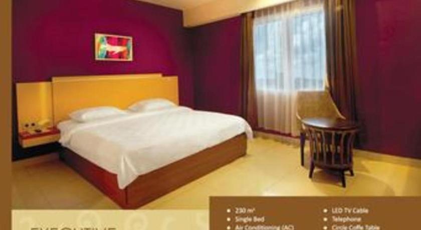 Borneo Hotel Pontianak Zewnętrze zdjęcie