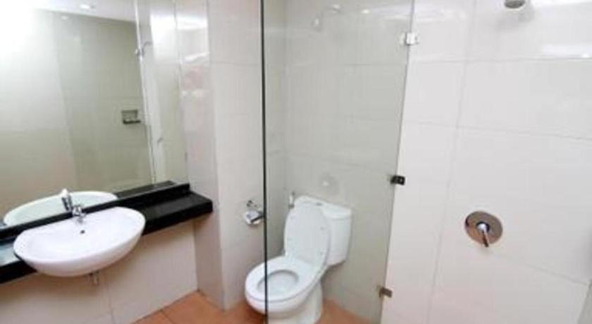 Borneo Hotel Pontianak Zewnętrze zdjęcie