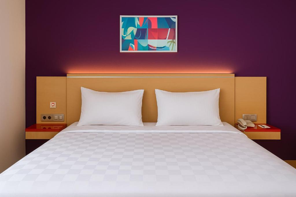 Borneo Hotel Pontianak Zewnętrze zdjęcie