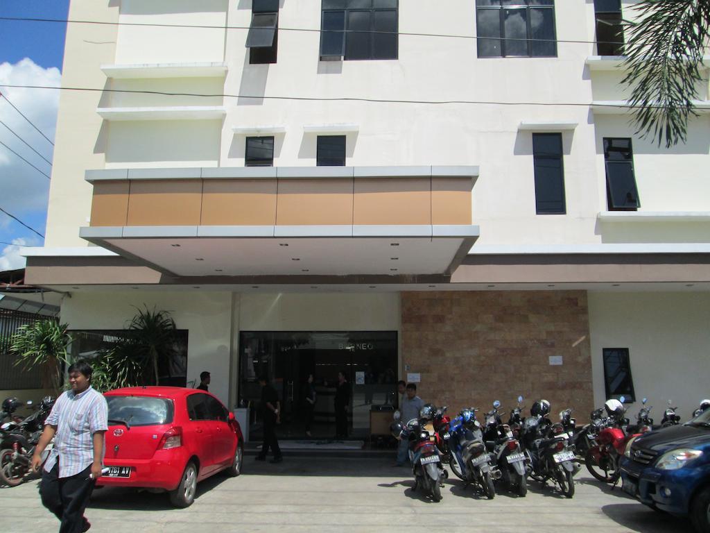 Borneo Hotel Pontianak Zewnętrze zdjęcie